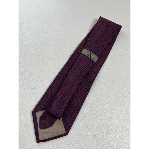 Calvin Klein Blue and Burgundy Geometric Woven Pattern 100% Silk Tie - Picture 4 of 7